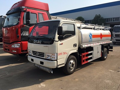 江鈴5噸油罐車(chē)QLG5082GJY型加油車(chē) 性能圖鑒與細(xì)節(jié)透視