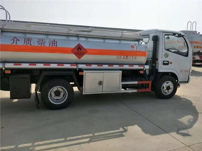 東風(fēng)小多利卡5噸8噸流動(dòng)加油車與攪拌車的應(yīng)用與優(yōu)勢(shì)